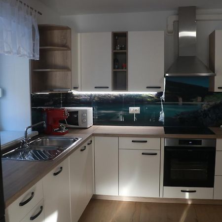 House Utrinek With Free Play Room, Jacuzzy And Garage Podbrdo Buitenkant foto