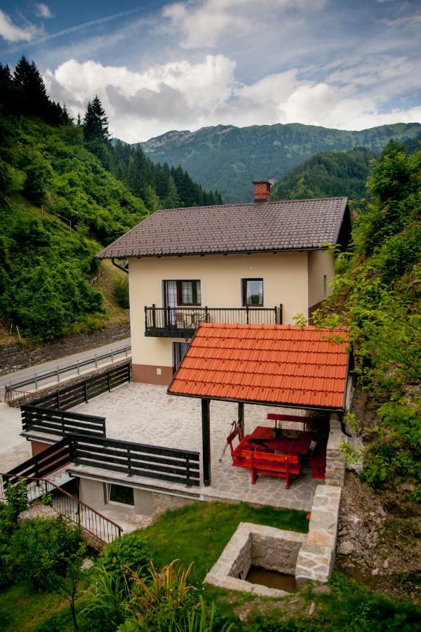 House Utrinek With Free Play Room, Jacuzzy And Garage Podbrdo Buitenkant foto