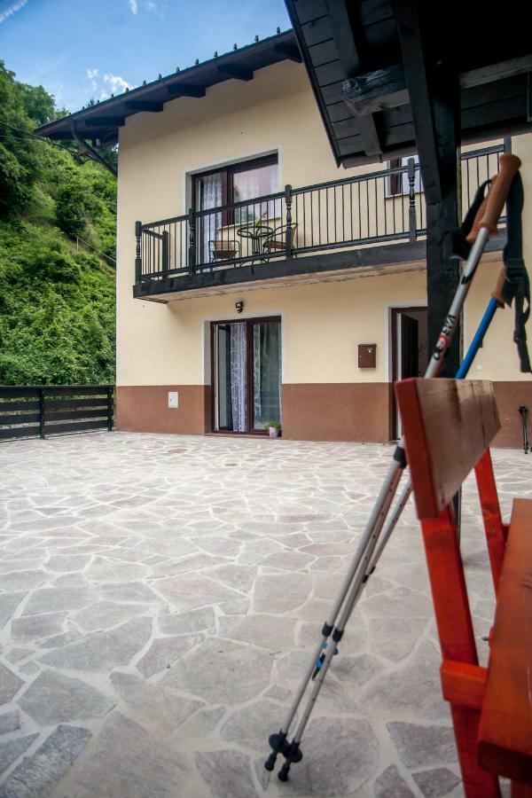 House Utrinek With Free Play Room, Jacuzzy And Garage Podbrdo Buitenkant foto