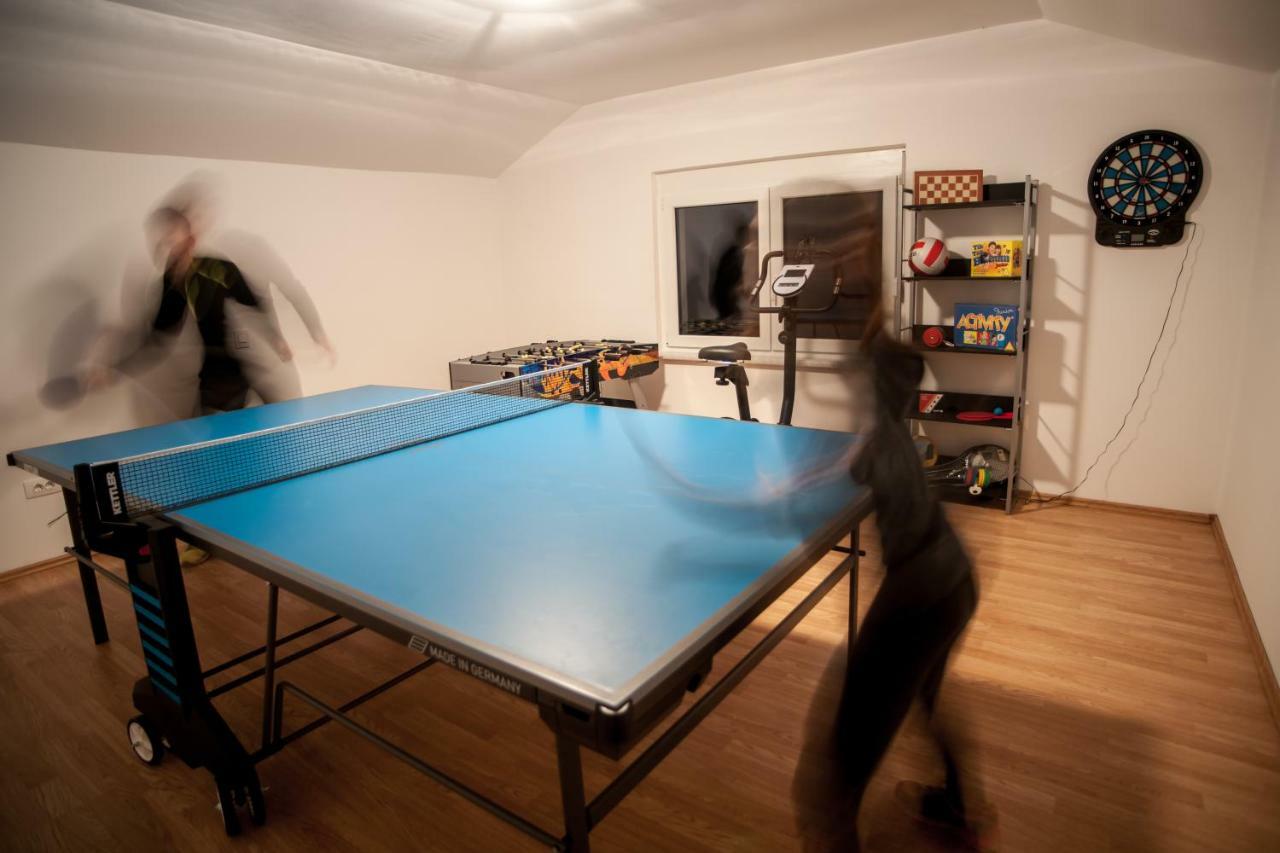 House Utrinek With Free Play Room, Jacuzzy And Garage Podbrdo Buitenkant foto