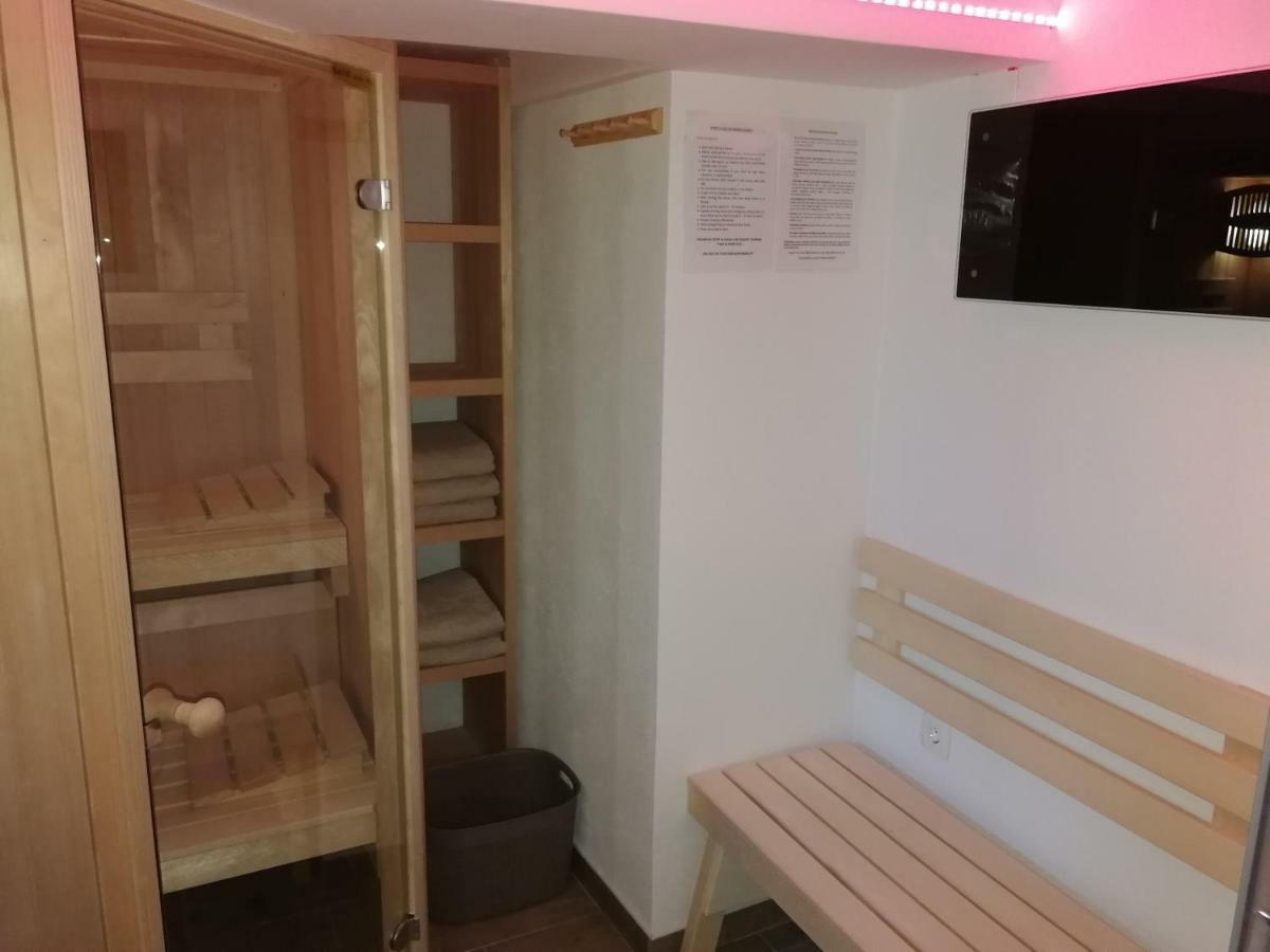 House Utrinek With Free Play Room, Jacuzzy And Garage Podbrdo Buitenkant foto