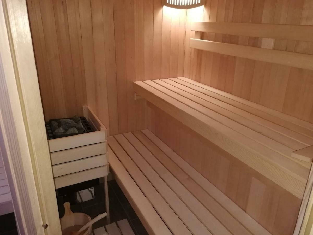 House Utrinek With Free Play Room, Jacuzzy And Garage Podbrdo Buitenkant foto